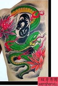 Motif de tatouage de serpent: Couleur de l'épaule Motif de tatouage Lotus Lotus