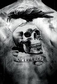 Figura di tatuaggio tatuaggio corvo bianco e nero classico vintage