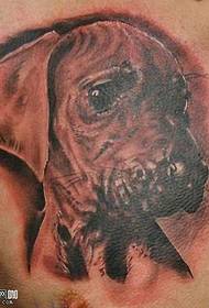 胸部小狗紋身圖案