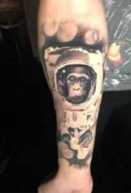Tattoo Monkey: ຊຸດທີ່ມີຮູບຮ່າງທີ່ສວຍງາມຂອງຮູບແບບ tattoo ສີດໍາ, ສີຂີ້ເຖົ່າ monkey-gorilla