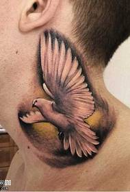 nek duif tattoo patroon