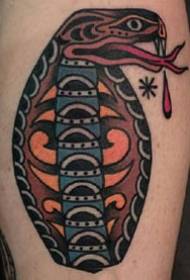 Illustrazione di tatuaggi di serpenti oldschool - un inseme di mudelli di tatuaggi di serpente antichi di a scola