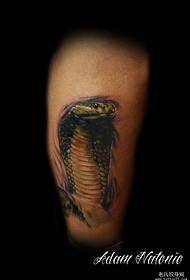 usa ka sumbanan nga tattoo sa cobra