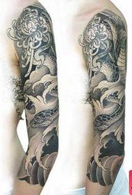 brazos de los muchachos populares patrón de tatuaje de serpiente tradicional genial
