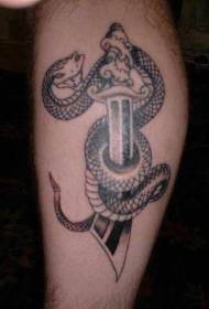 узорак тетоваже змија и бодежа