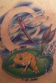 kikker op it lotusblêd mei libellen tatoeage patroan