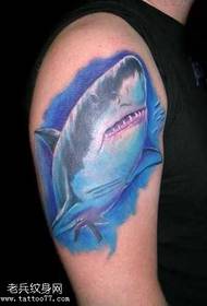 pola tattoo hiu laut