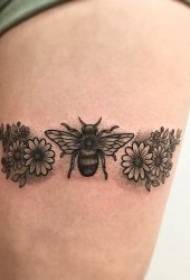 Little Bee Tattoo Muster verschidde Stiler vun Déier Bee Tattoo Muster