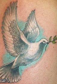 back pigeon tattoo pattern