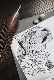 Европа и Сједињене Државе реалистични рукопис леопард цвет Таттоо узорак рукопис