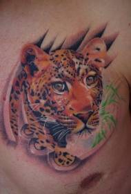шема на тетоважа на главата на тигар во боја на градите