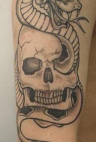 un gruppo di materiale manoscritto per tatuaggio di serpente atmosferico
