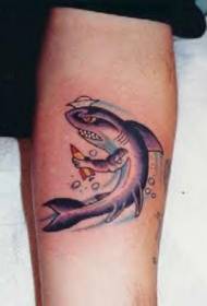 Armfärg tecknad haj tatuering mönster