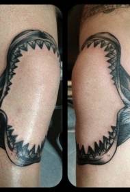 modello di tatuaggio gamba grande squalo nero gamba