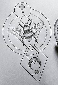 manoscritto del modello del tatuaggio del tatuaggio della luna dell'ape geometrico della scuola