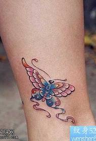 Vzor tetovania nôh motýľ