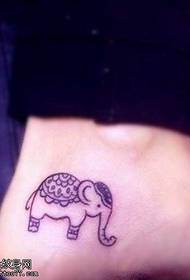 pola tato kartun gajah sing apik