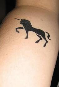 Semplice modello di tatuaggio unicorno nero