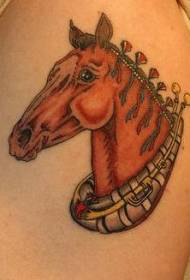 Modello bellissimo tatuaggio testa di cavallo