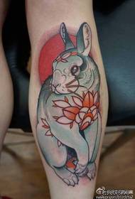 un patrón clásico de tatuaxe de coello