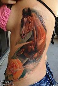 Bello modello rosa del tatuaggio dell'illustrazione del cavallo rosa