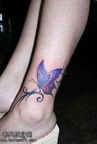 Noha fialové motýľ tetovanie vzor