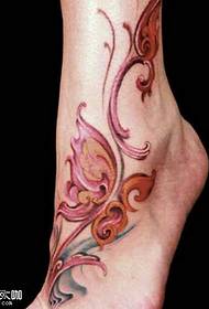Узорак тетоваже лептира за цвијеће стопала