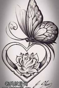 原稿美しいと美しい蝶のタトゥーパターン