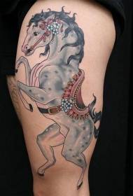 Grappig kleurenzigeunerpaard bloem tattoo-patroon op de benen