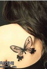 Patrón de tatuaje de mariposa gris negro en la parte posterior