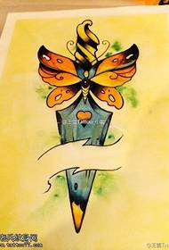 Pokaži tatoo, priporoči barvno metuljasto bodalo tatoo delo