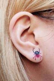 lányok füle festett gradiens kis állati pók tetoválás képeket