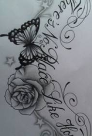 Dema uye grey sketch kugadzira butterfly yakajeka uye rose tattoo manyore