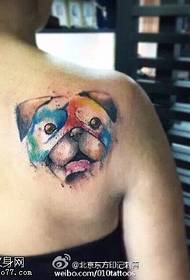 肩の水彩子犬犬のタトゥーパターン