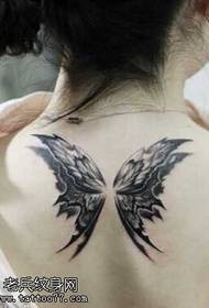 Terug zwarte vlinder tattoo patroon