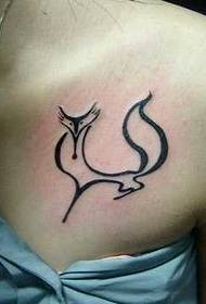 Tatuering mönster för bröst totem räv