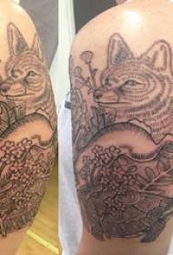 Braços de meninos em preto cinza esboço picadas dicas criativa Fox tatuagem imagens