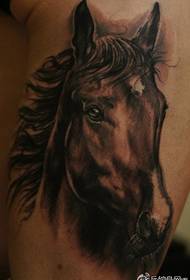 Een heel cool tattoo-patroon voor paarden