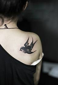 დელიკატური cute მერცხალი tattoo სურათი