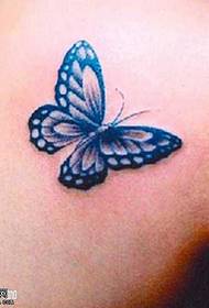 Modello tatuaggio farfalla spalla