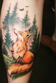 Immagine creativa del tatuaggio del paesaggio della volpe di schizzo dell'acquerello dipinta stinco del ragazzo