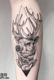 Sanfte Hirsch Tattoo-Muster