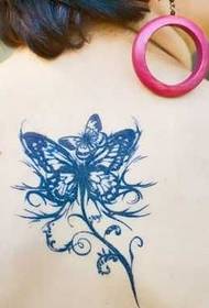 Tatuazh i bukur flutur në anën e pasme 136480 @ Tatuazh i bukur flutur në gjoks