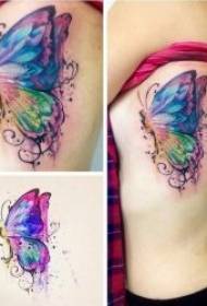 Motýl Tetování jsou krásné a okouzlující nebo černošedé motýly tetování vzor