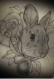 Manuscrit d'école de modèle de tatouage rose bijou lapin européen