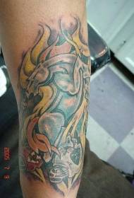 Slika kovinske tetovaže konja v nogah rjavega ognja