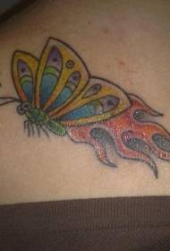 Padrão de tatuagem de borboleta chama