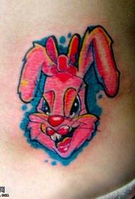 腰部粉兔子纹身图案