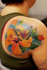 Costas linda borboleta e flor padrão de tatuagem