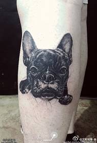 腿上的小狗紋身圖案